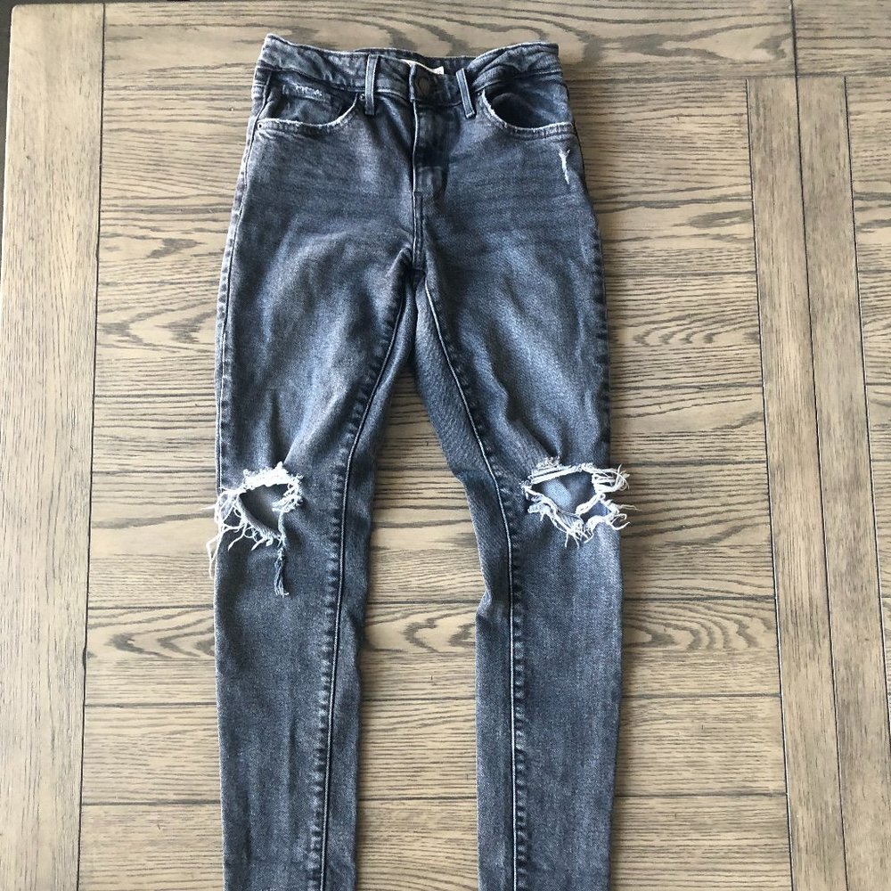 Levi's | 721 High Rise Ripped Skinny Jean - Washed Black/Gray